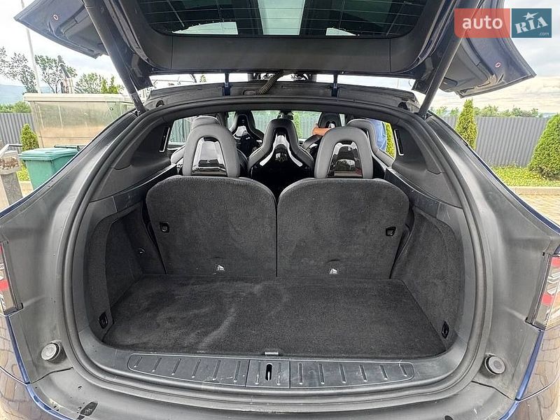 Внедорожник / Кроссовер Tesla Model X 2016 в Иршаве