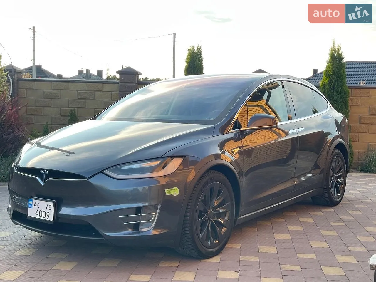 Tesla Model X 2018 VIN 1HGCM82633A004354 фото оголошення 9 з 20