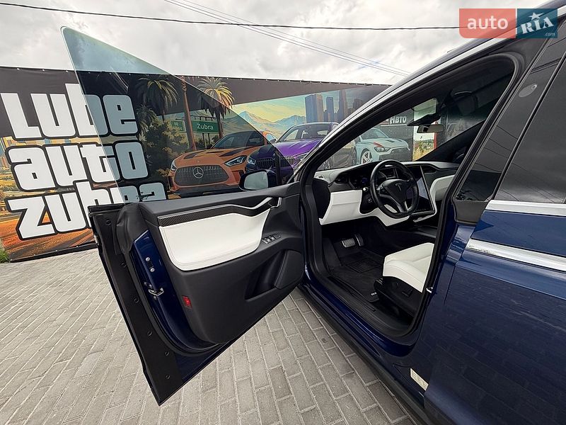 Внедорожник / Кроссовер Tesla Model X 2018 в Львове