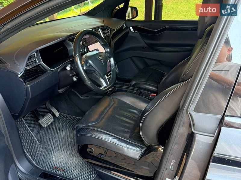 Внедорожник / Кроссовер Tesla Model X 2016 в Львове
