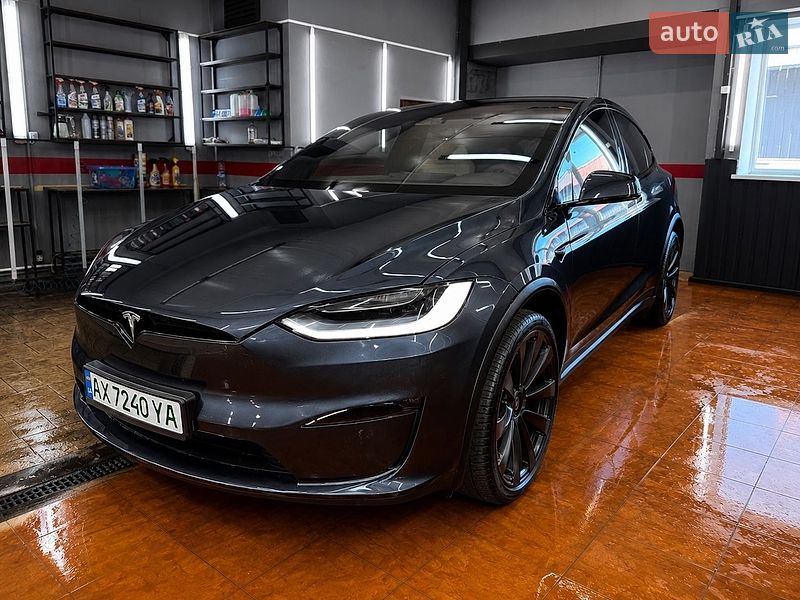 Tesla Model X, фото из объявления