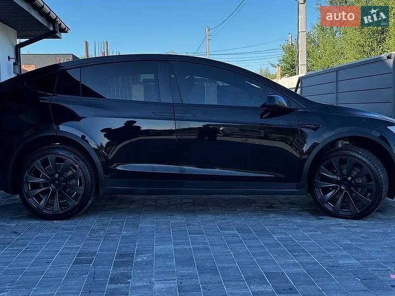 Tesla Model X 2021