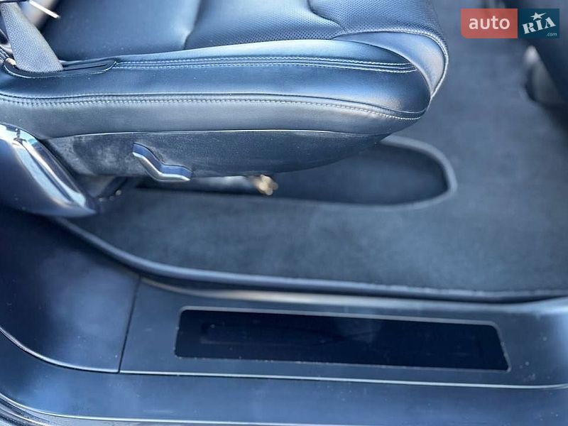 Позашляховик / Кросовер Tesla Model X 2021 в Львові