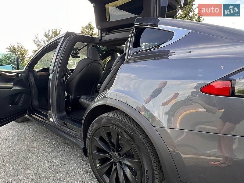 Позашляховик / Кросовер Tesla Model X 2020 в Києві