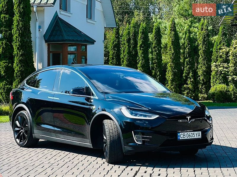 Внедорожник / Кроссовер Tesla Model X 2017 в Луцке