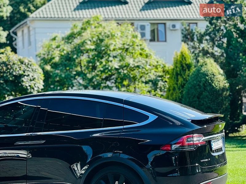 Внедорожник / Кроссовер Tesla Model X 2017 в Луцке