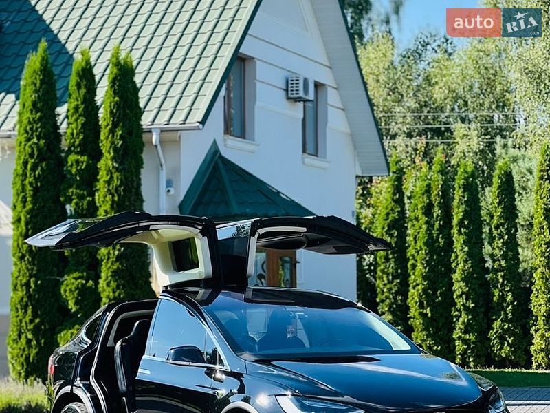 Внедорожник / Кроссовер Tesla Model X 2017 в Луцке