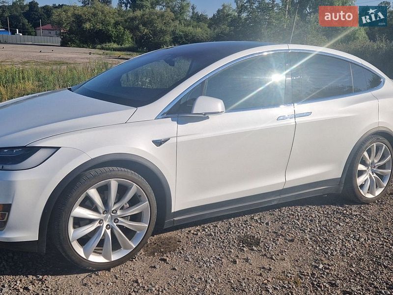 Позашляховик / Кросовер Tesla Model X 2017 в Козові фото 2 Позашляховик / Кросовер Tesla Model X 2017 в Козові