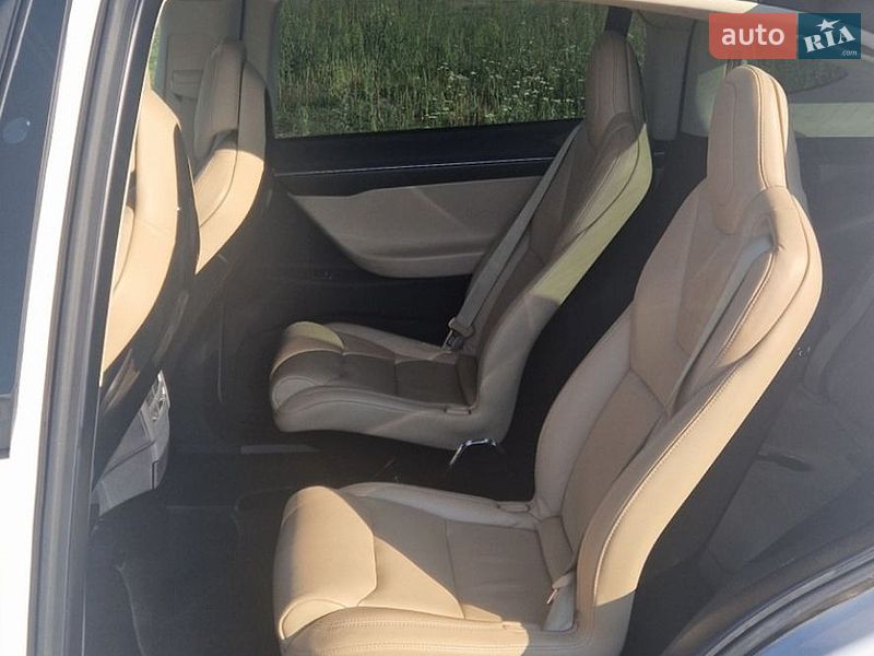 Позашляховик / Кросовер Tesla Model X 2017 в Козові фото 9 Позашляховик / Кросовер Tesla Model X 2017 в Козові