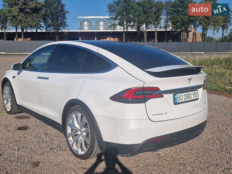 Позашляховик / Кросовер Tesla Model X 2017 в Козові фото 3 Позашляховик / Кросовер Tesla Model X 2017 в Козові