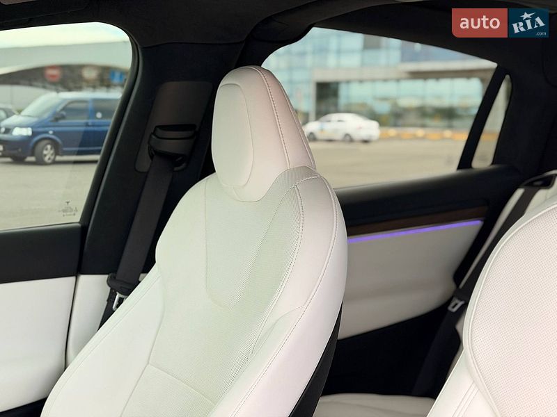 Внедорожник / Кроссовер Tesla Model X 2022 в Кривом Роге
