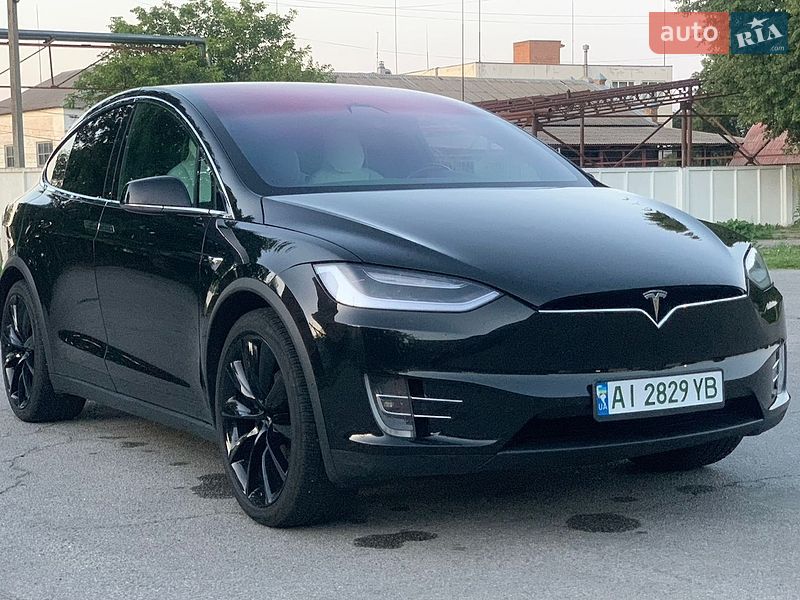 Позашляховик / Кросовер Tesla Model X 2017 в Сквирі фото 2 Позашляховик / Кросовер Tesla Model X 2017 в Сквирі