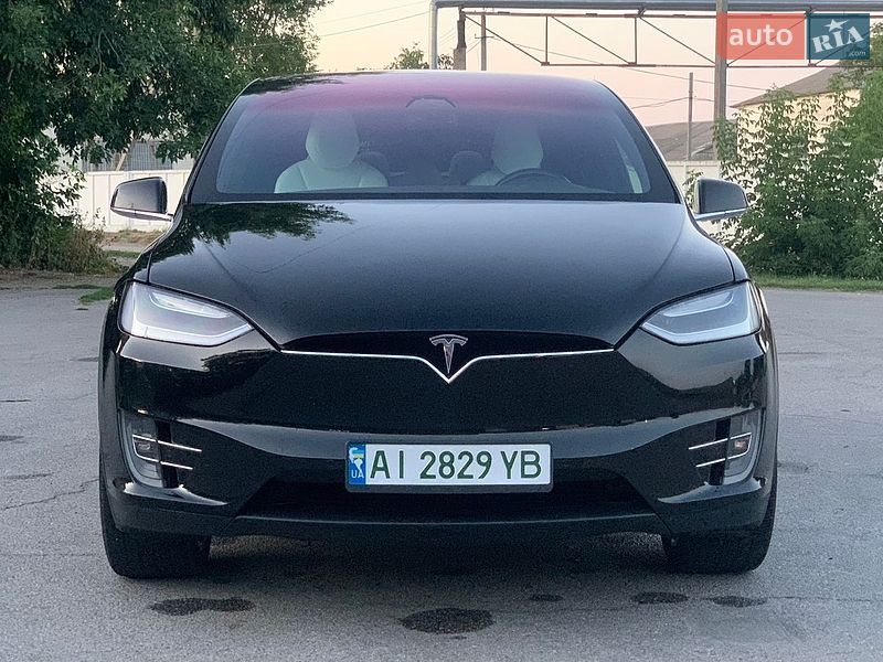 Позашляховик / Кросовер Tesla Model X 2017 в Сквирі фото 3 Позашляховик / Кросовер Tesla Model X 2017 в Сквирі