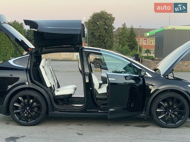 Позашляховик / Кросовер Tesla Model X 2017 в Сквирі фото 22 Позашляховик / Кросовер Tesla Model X 2017 в Сквирі