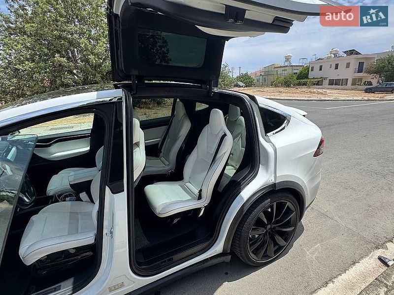 Внедорожник / Кроссовер Tesla Model X 2016 в Одессе