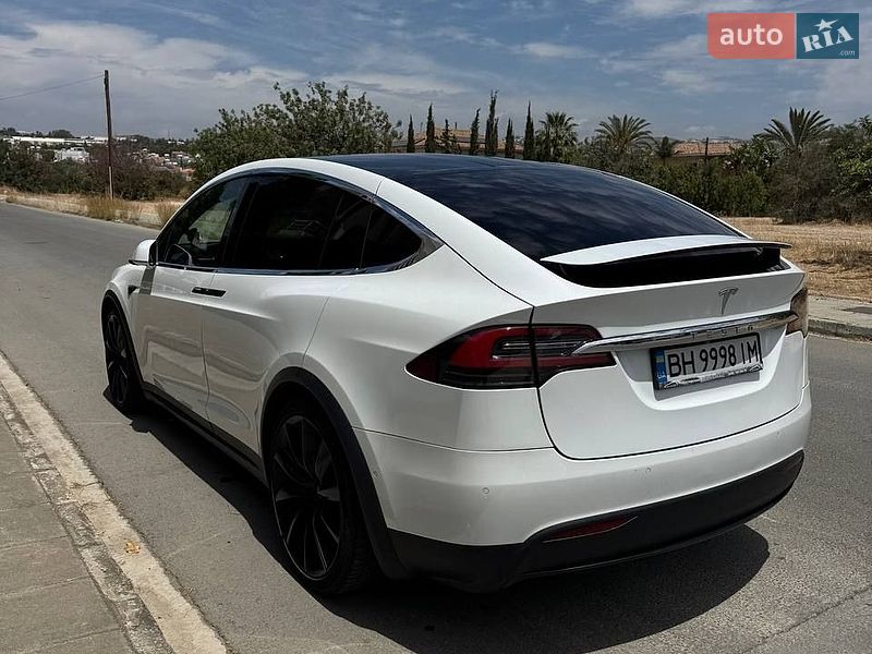 Внедорожник / Кроссовер Tesla Model X 2016 в Одессе