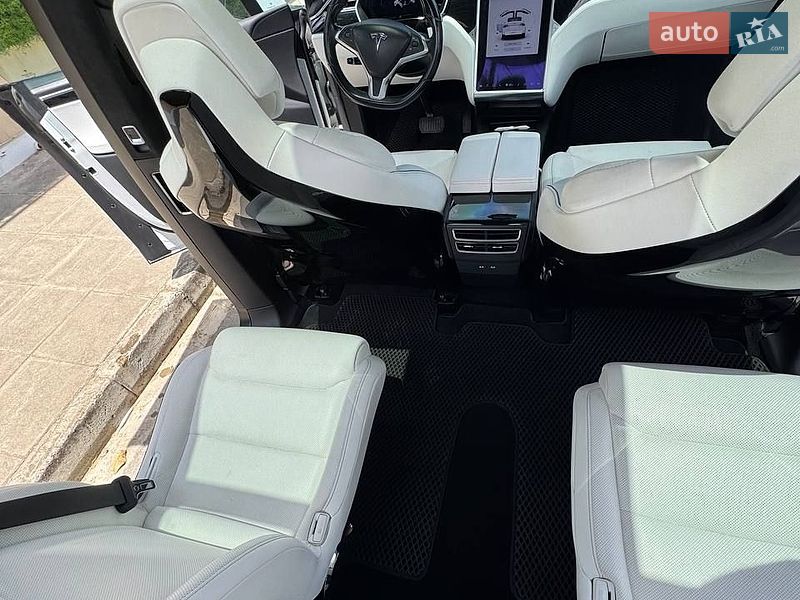 Внедорожник / Кроссовер Tesla Model X 2016 в Одессе