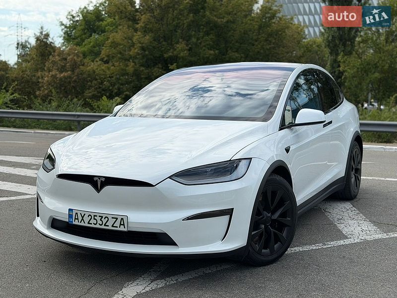 Tesla Model X 2023