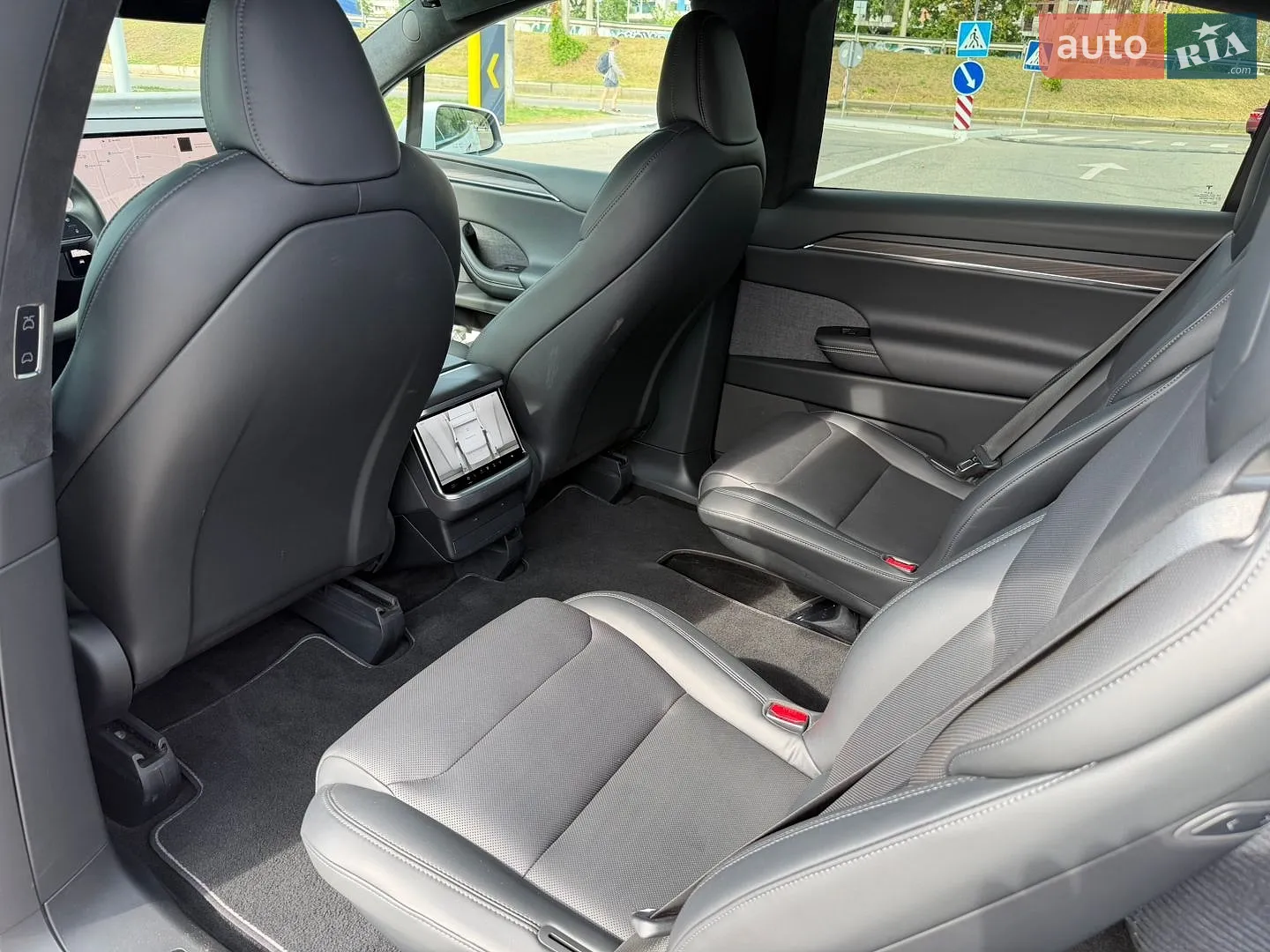 2023 Tesla Model X - мініатюра 48