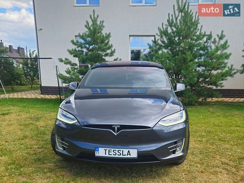 Внедорожник / Кроссовер Tesla Model X 2016 в Киеве