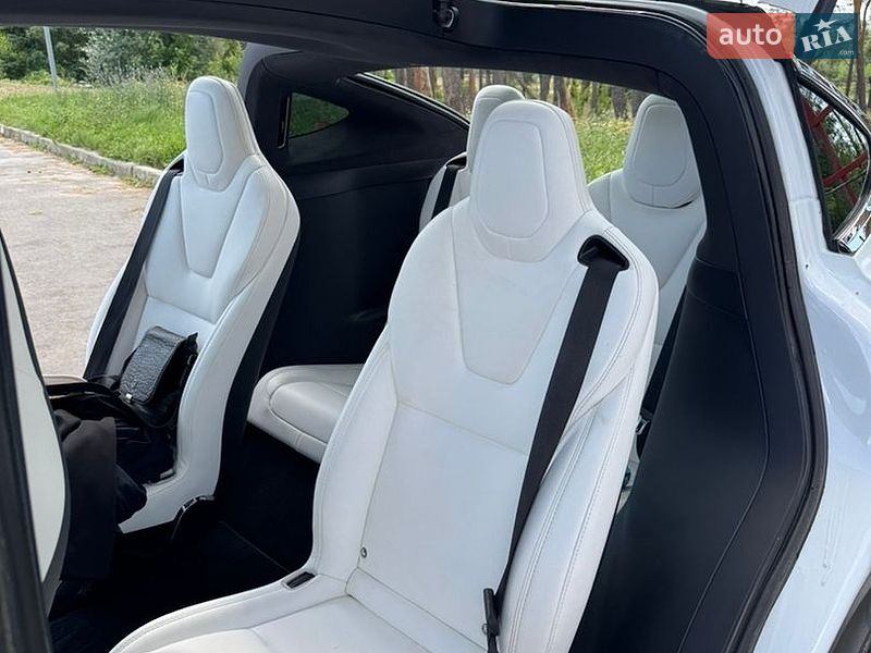 Позашляховик / Кросовер Tesla Model X 2019 в Харкові