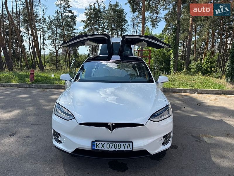 Позашляховик / Кросовер Tesla Model X 2019 в Харкові