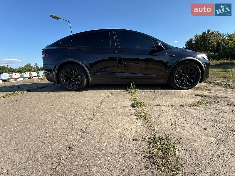 Внедорожник / Кроссовер Tesla Model X 2017 в Ладыжине