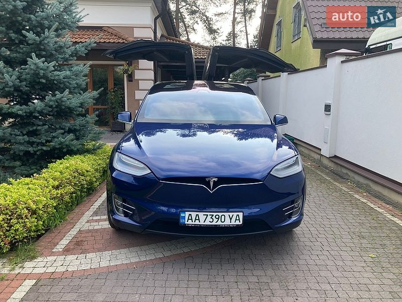 Внедорожник / Кроссовер Tesla Model X 2019 в Львове