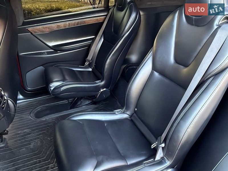 Позашляховик / Кросовер Tesla Model X 2020 в Черкасах