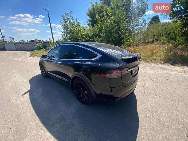 Позашляховик / Кросовер Tesla Model X 2018 в Черкасах