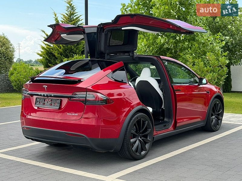 Позашляховик / Кросовер Tesla Model X 2020 в Мукачевому