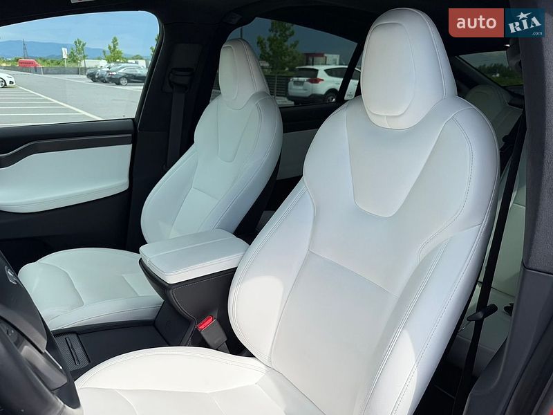 Позашляховик / Кросовер Tesla Model X 2020 в Мукачевому