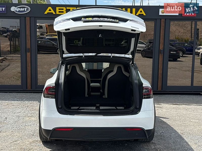 Позашляховик / Кросовер Tesla Model X 2023 в Львові