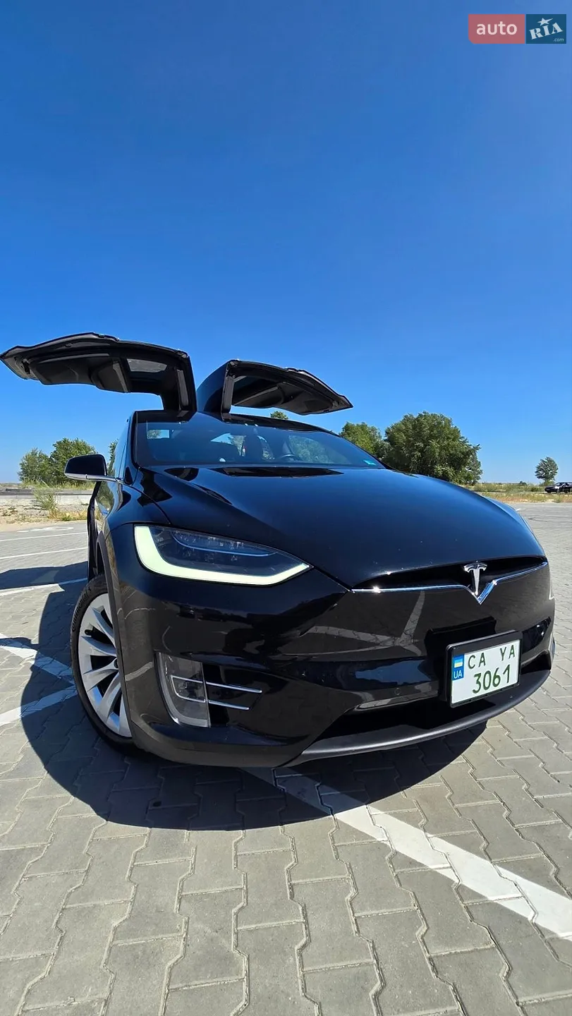 2018 Tesla Model X - фото 1