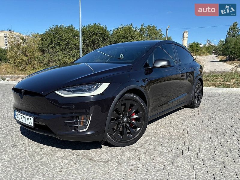 Tesla Model X 2016