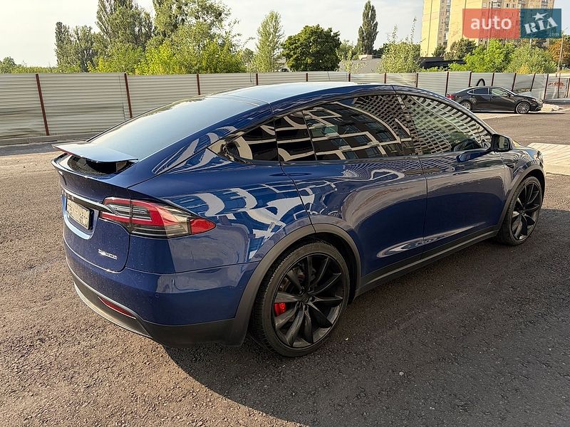 Внедорожник / Кроссовер Tesla Model X 2019 в Киеве