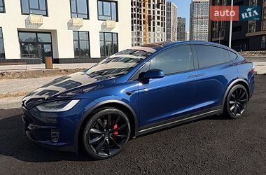 Внедорожник / Кроссовер Tesla Model X 2019 в Киеве