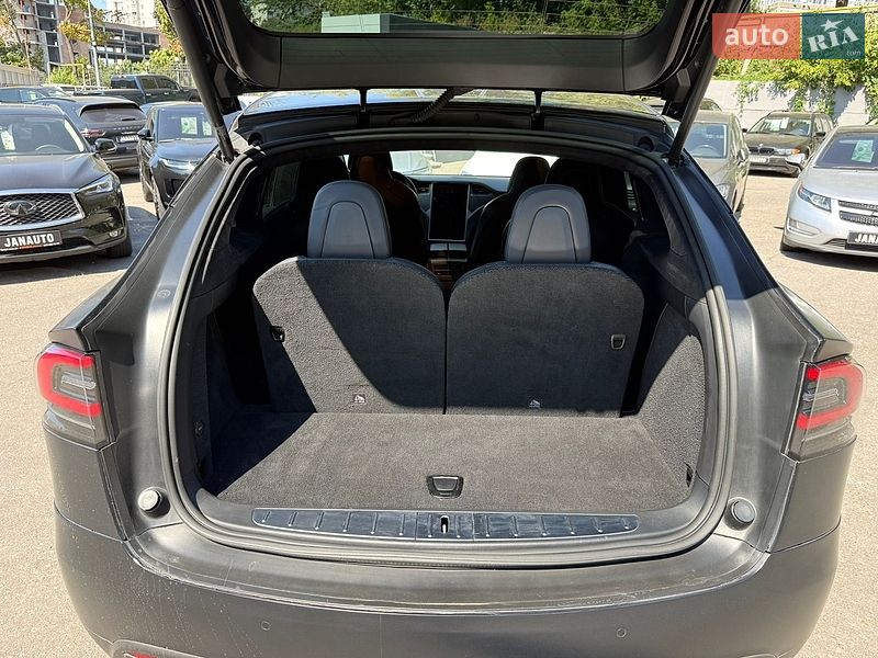 Позашляховик / Кросовер Tesla Model X 2018 в Харкові