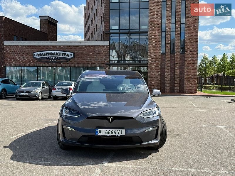 Внедорожник / Кроссовер Tesla Model X 2023 в Белогородке