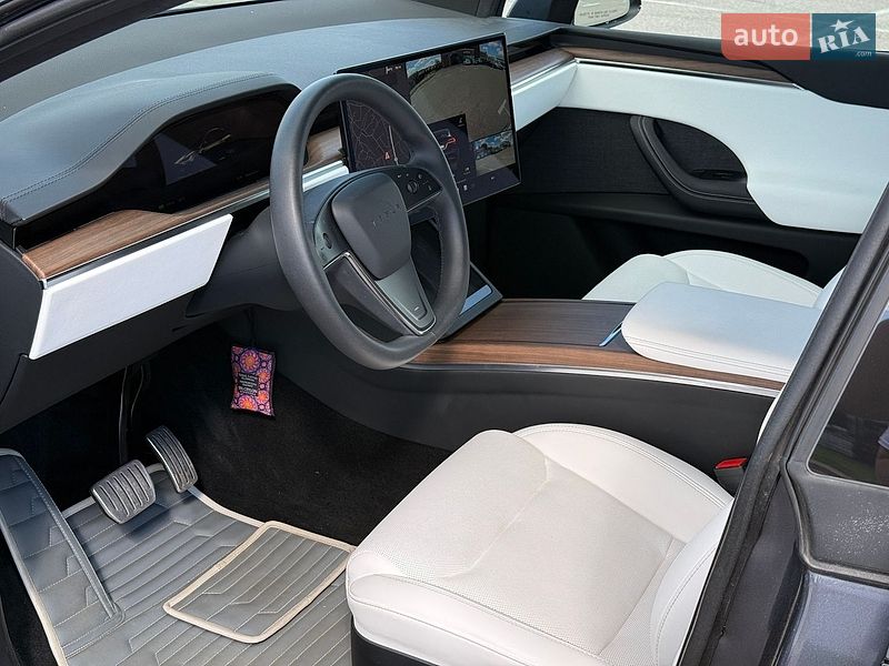 Внедорожник / Кроссовер Tesla Model X 2023 в Белогородке