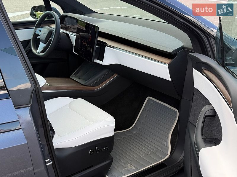 Внедорожник / Кроссовер Tesla Model X 2023 в Белогородке