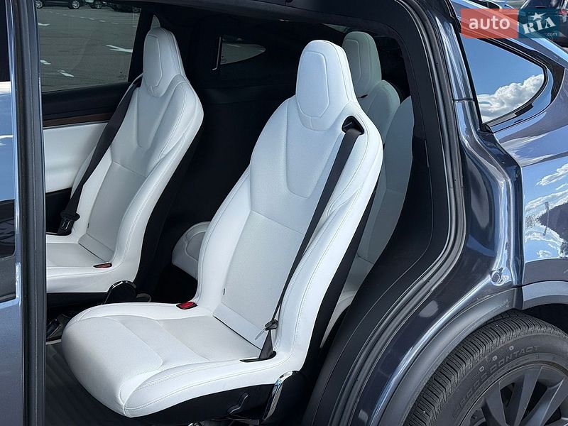 Внедорожник / Кроссовер Tesla Model X 2023 в Белогородке