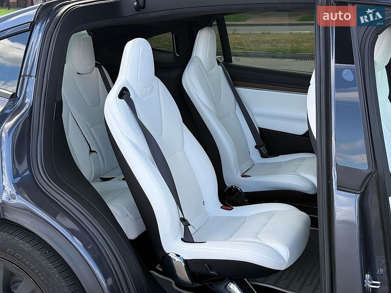 Внедорожник / Кроссовер Tesla Model X 2023 в Белогородке