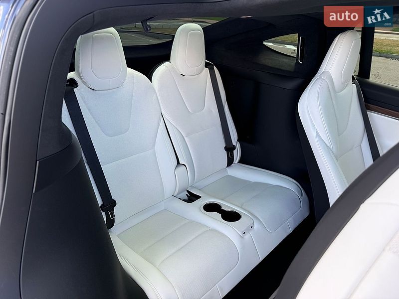 Внедорожник / Кроссовер Tesla Model X 2023 в Белогородке