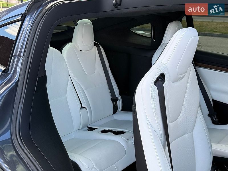 Внедорожник / Кроссовер Tesla Model X 2023 в Белогородке