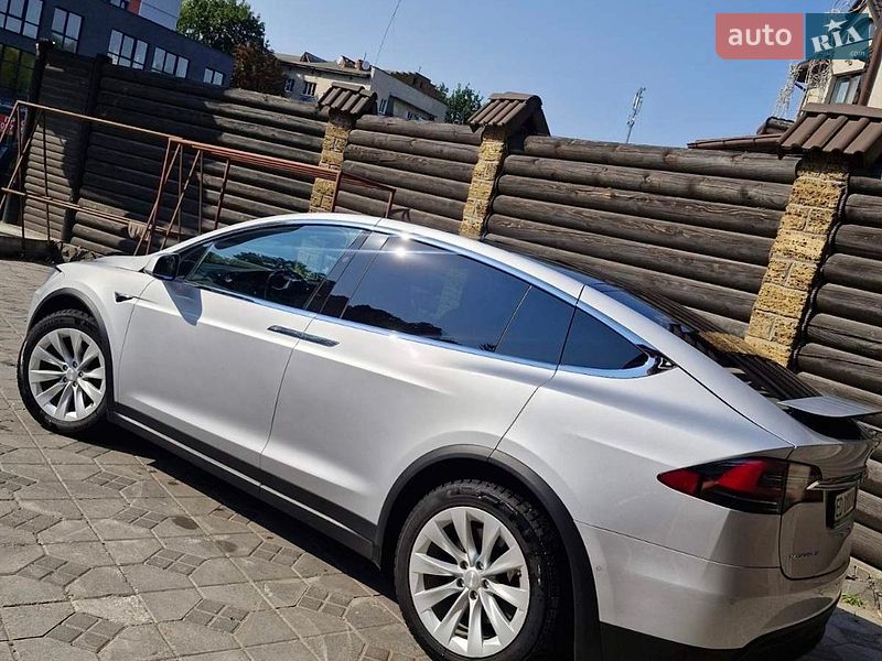 Внедорожник / Кроссовер Tesla Model X 2018 в Виннице