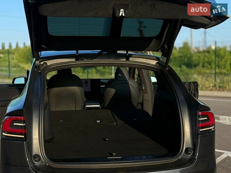 Внедорожник / Кроссовер Tesla Model X 2024 в Ровно