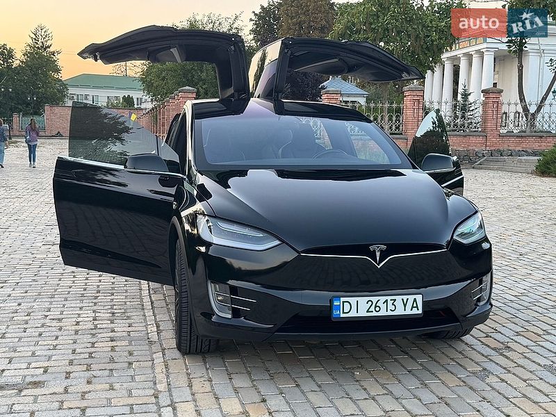 Внедорожник / Кроссовер Tesla Model X 2018 в Белой Церкви