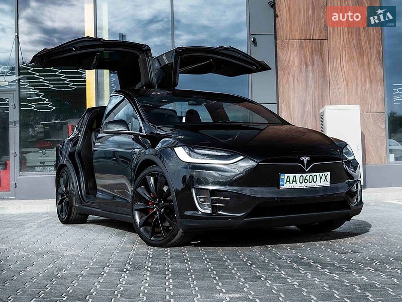 Внедорожник / Кроссовер Tesla Model X 2016 в Киеве