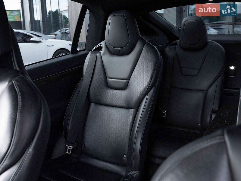 Внедорожник / Кроссовер Tesla Model X 2016 в Киеве